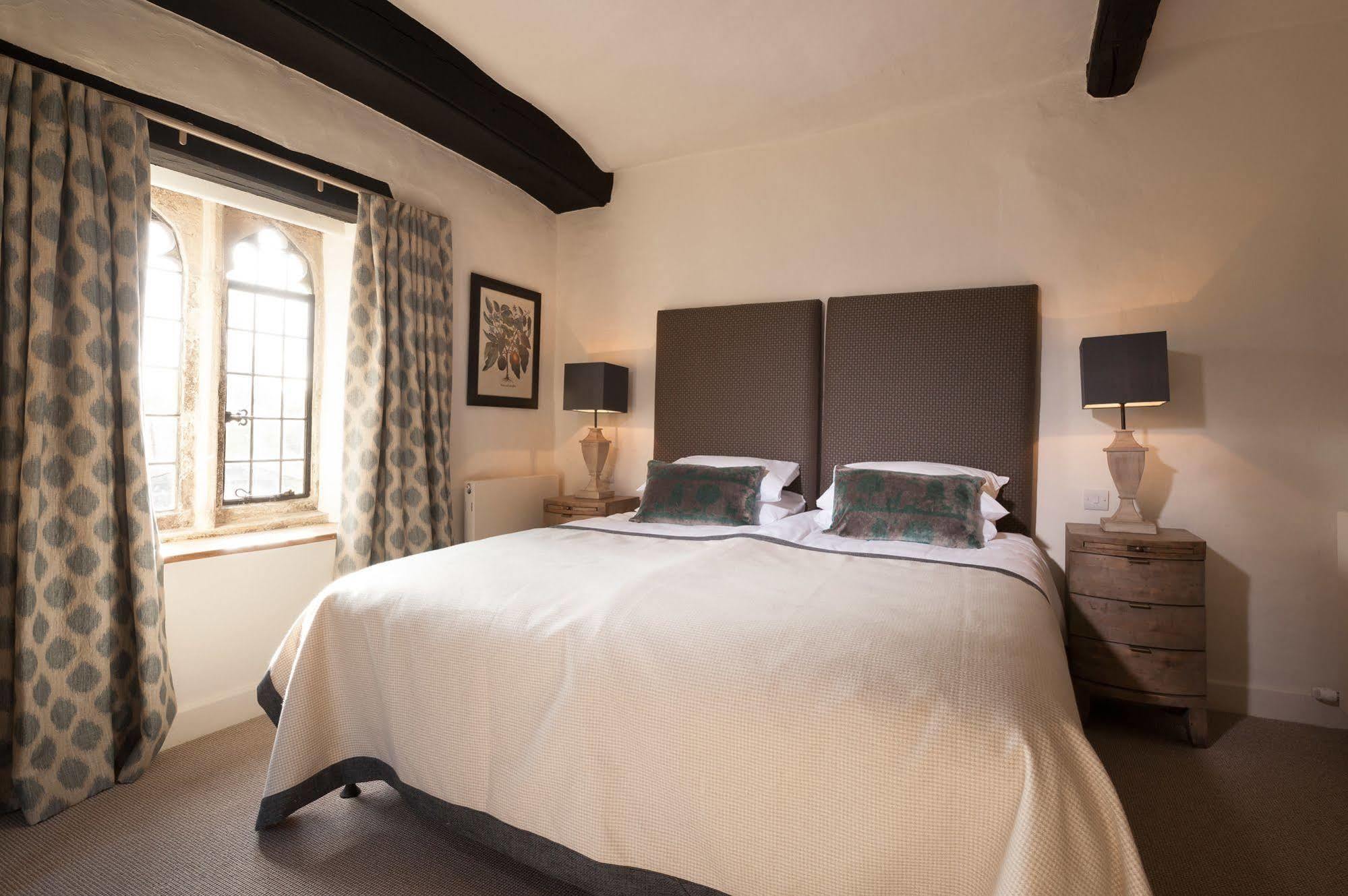 The Crown Hotel 4*